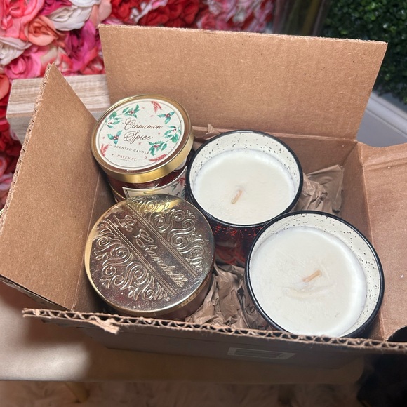 5 Christmas Candles. One Pair of Santa Earrings. One Decor Item 🎅🏻 - Picture 3 of 11